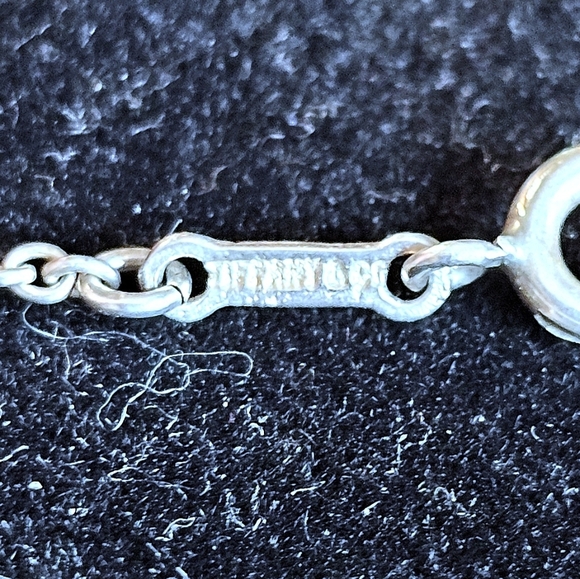✨ Tiffany & Co. Cushion Tag Vintage Necklace Sterling 925 Rare Engravable✨ - Picture 7 of 17